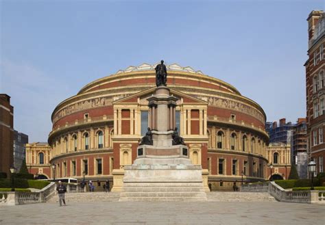  The Royal Albert Hall: Trải nghiệm âm nhạc hoàng gia và kiến trúc vòm tráng lệ!